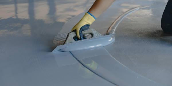 Trabajos Verticales en Fachadas de Edificios / Viviendas en Lleida · Pintura y Pavimentos para Pintar Garajes y Parkings